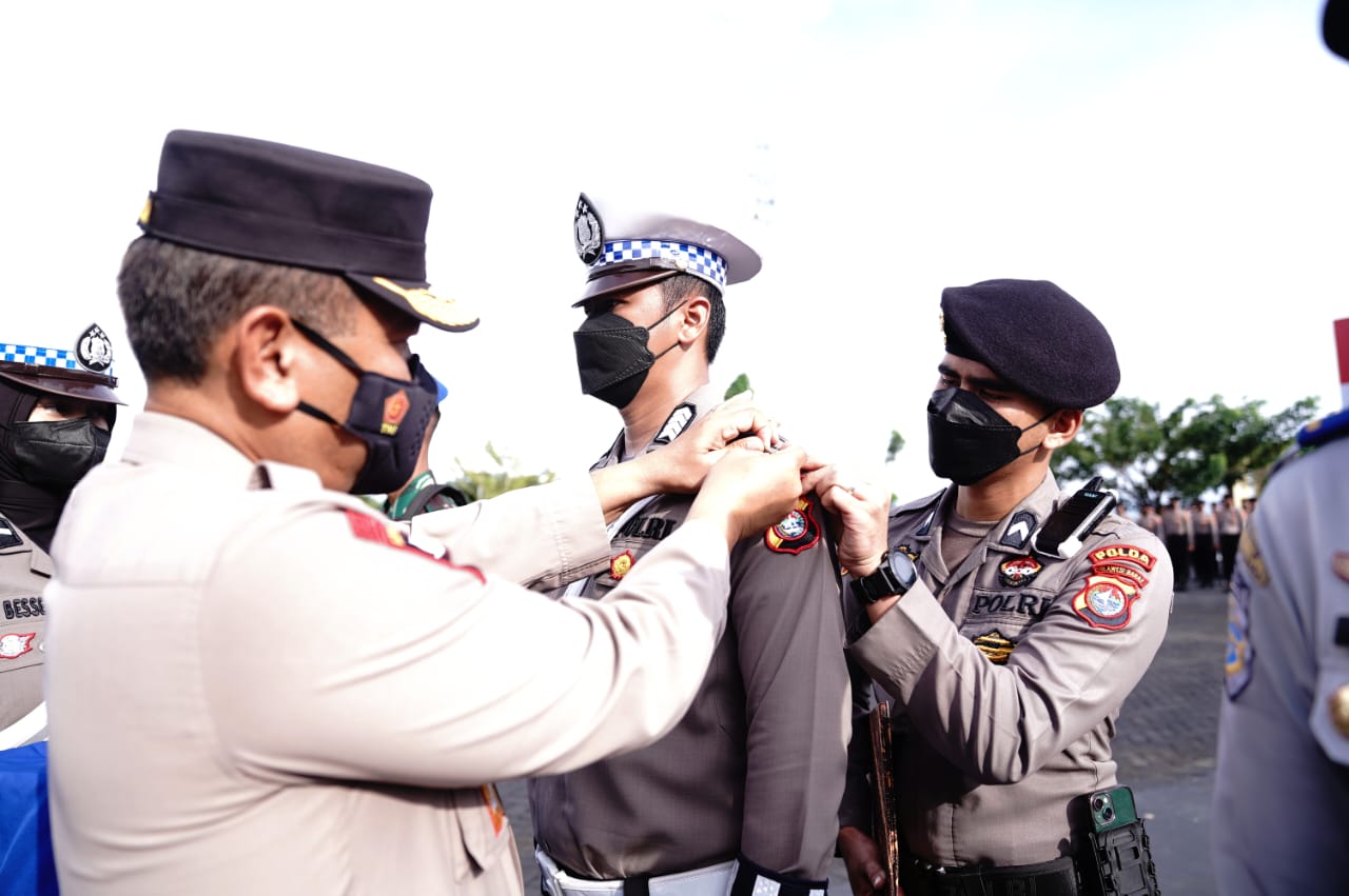 Wakapolda Sulbar Pimpin Apel Gelar Pasukan Operasi Zebra Marano Wakapolda Sulbar Pimpin Apel Gelar Pasukan Operasi Zebra Marano