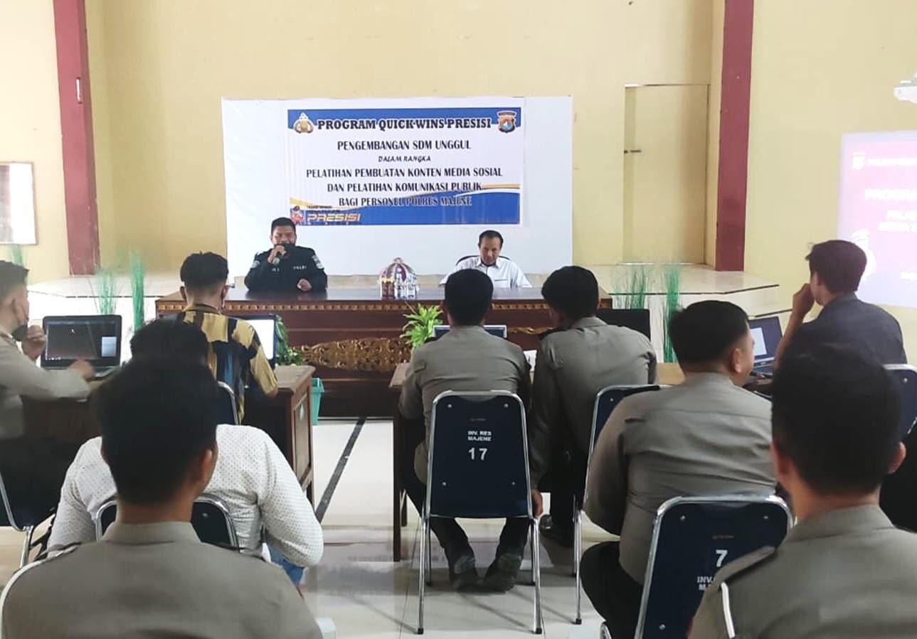 IMG-20221116-WA0025 Pengembangan SDM Unggul Polres Majene, Latihkan Pembuatan Konten Media Sosial dan Komunikasi Publik