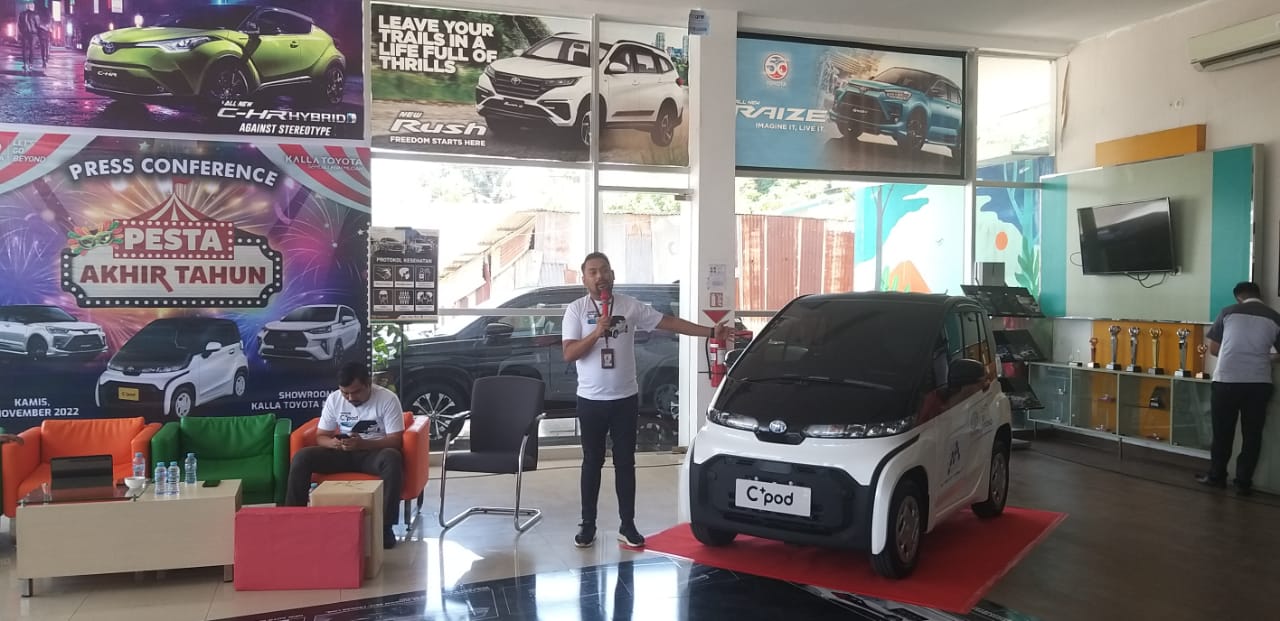 Kalla Toyota Sulbar Perkenalkan Kendaraan Listrik Toyota C+Pod