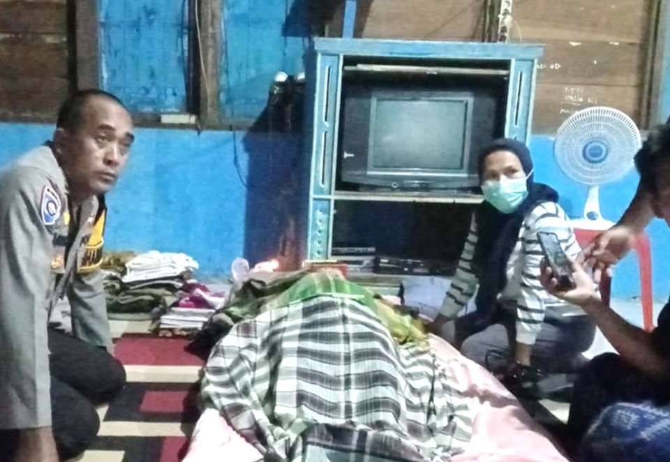 Penemuan Mayat Lansia Dimuara Sungai Polsek Malunda Langsung Datangi TKP Penemuan Mayat Lansia Dimuara Sungai Polsek Malunda Langsung Datangi TKP