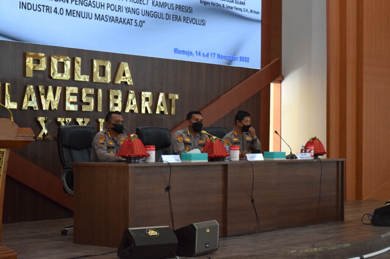 Polda Sulbar Gelar Latkatpuan pendidik dan pengasuh Polda Sulbar Gelar Latkatpuan pendidik dan pengasuh