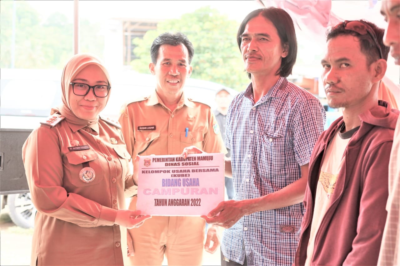 Bupati Mamuju Pastikan Penerima Bantuan Kube Orang Yang Tepat