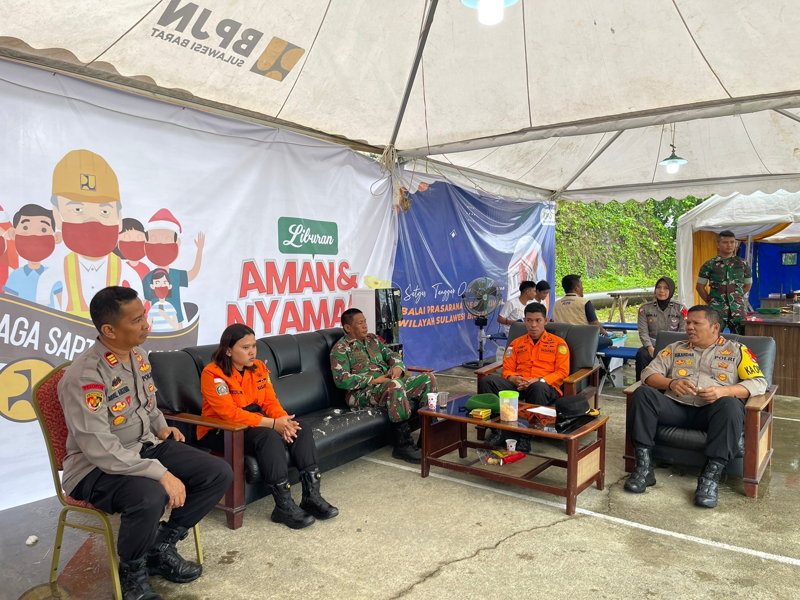 Kapolresta Mamuju Cek dan Kontrol Pos Pengamanan Operasi Lilin Marano 2022 Kapolresta Mamuju Cek dan Kontrol Pos Pengamanan Operasi Lilin Marano 2022