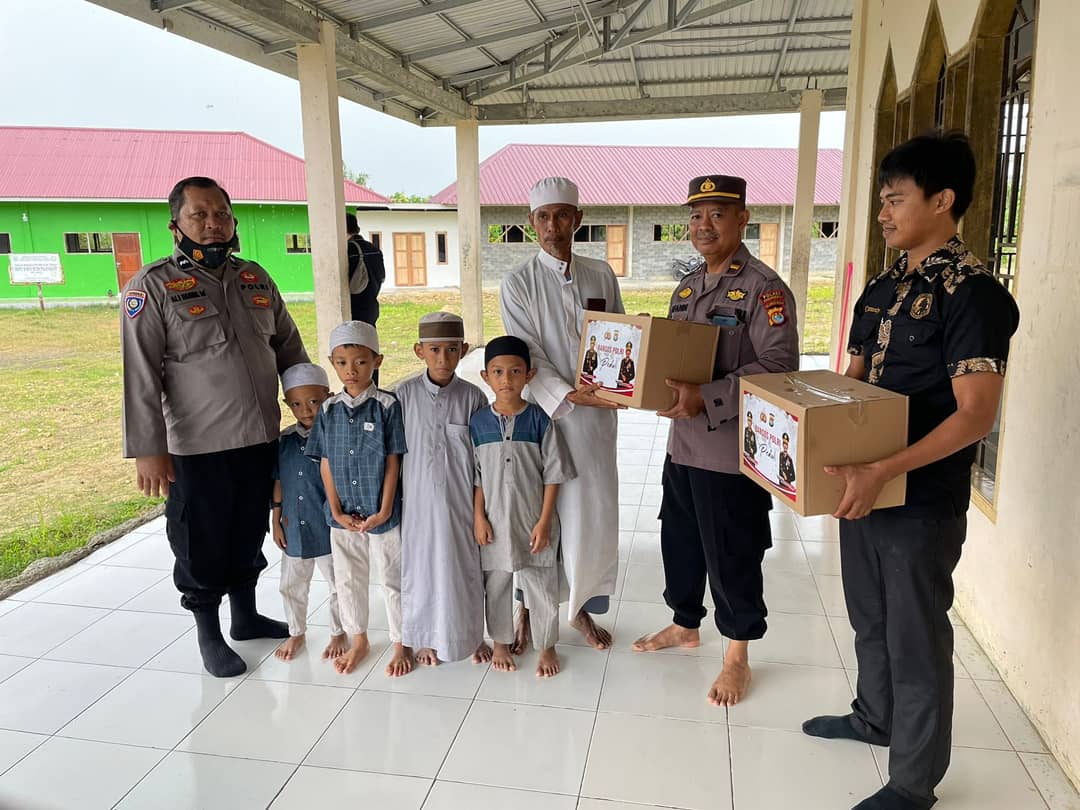 Ops Bina Waspada Marano 2022 Satgas Preemtif Polres Pasangkayu berkunjung ke Ponpes Imam Syafi'i pasangkayu