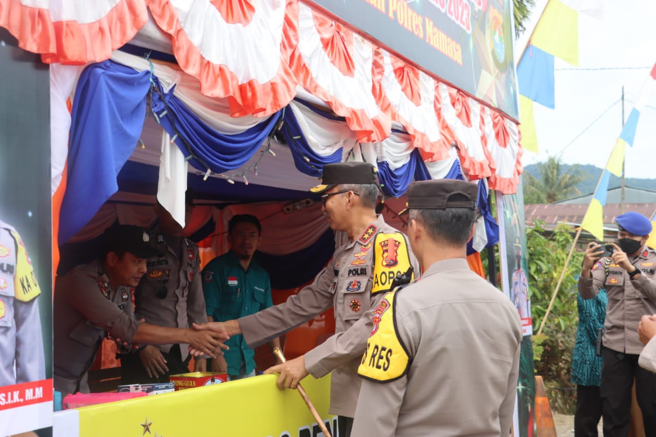 Kapolres Mamasa Dampingi Kapolda Sulbar Cek Pos Pengamanan Natal dan Tahun Baru