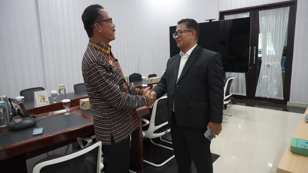 Akmal Malik Menyebut Faisol Ali Sangat bersinergi baik dengan Pemerintah Provinsi dan Kabupaten selama bertugas di Sulawesi Barat.