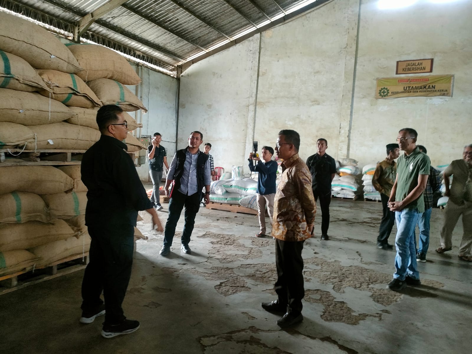 Mengenal Syamsul Mahmud, Pengusaha Sukses Mengelola Potensi SDA Sulbar Mengenal Syamsul Mahmud, Pengusaha Sukses Mengelola Potensi SDA Sulbar