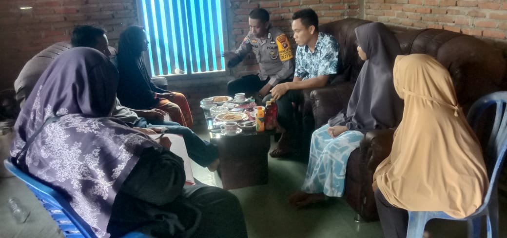 Bhabinkamtibmas Polresta Mamuju Selesaikan Masalah Warga Binaannya Melalui Problem Solving