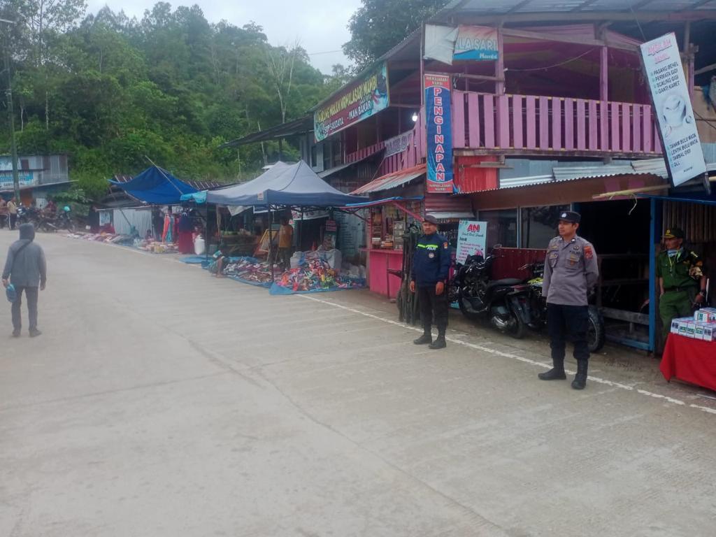 Tingkatkan Pelayanan Kepada masyarakat Bhabinkamtibmas Polsek Mambi Polres Mamasa laksanakan Strong Point Pagi Tingkatkan Pelayanan Kepada masyarakat Bhabinkamtibmas Polsek Mambi Polres Mamasa laksanakan Strong Point Pagi