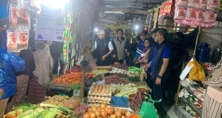 Pantau Kondisi Harga Mentri Perdagangan Kunjungi Pasar Lama Mamuju