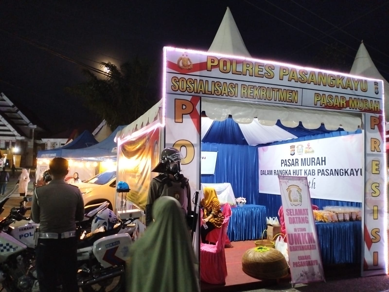 Ikut Serta Pameran Pembangunan Hari Jadi Kabupaten Pasangkayu ke 20 , Polres Pasangkayu Gelar Pasar Murah