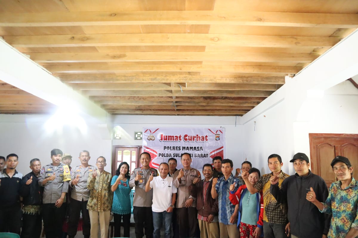 Polres Mamasa Kembali Dengarkan Keluhan Dan Masukan Masyarakat Melalui Jumat Curhat di Desa Parondobulawan