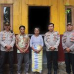 Dirbinmas Polda Sulawesi Barat Serahkan Bantuan Rumah Dari Kapolda Sulbar