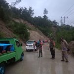 Siaga Bencana , Polsek Mamasa Bantu Warga Yang Terdampak longsor dan Banjir Siaga Bencana , Polsek Mamasa Bantu Warga Yang Terdampak longsor dan Banjir