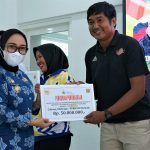 Atlet Mamuju Terima Bonus, Bupati Sampaikan Rasa Haru Dan Terimakasih