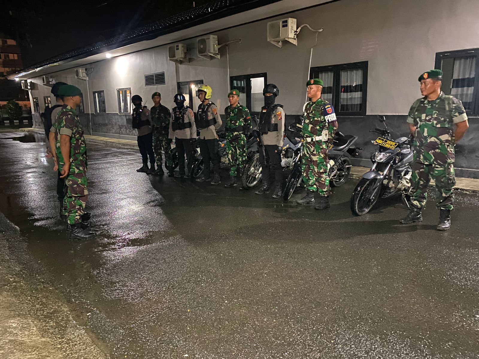 Sinergitas TNI Polri Diwilayah Hukum Polresta Mamuju Tak Diragukan Lagi Sinergitas TNI Polri Diwilayah Hukum Polresta Mamuju Tak Diragukan Lagi