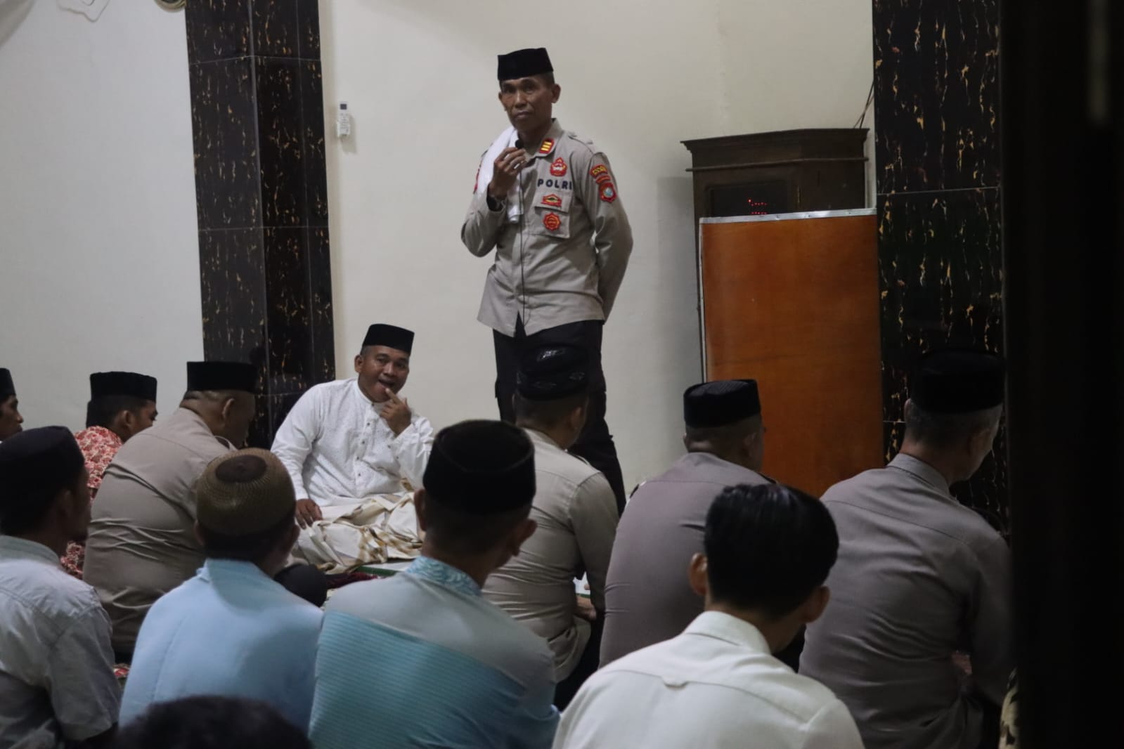 Safari Ramadhan, Kasi Propam Polres Polman sampaikan pesan Kamtibmas