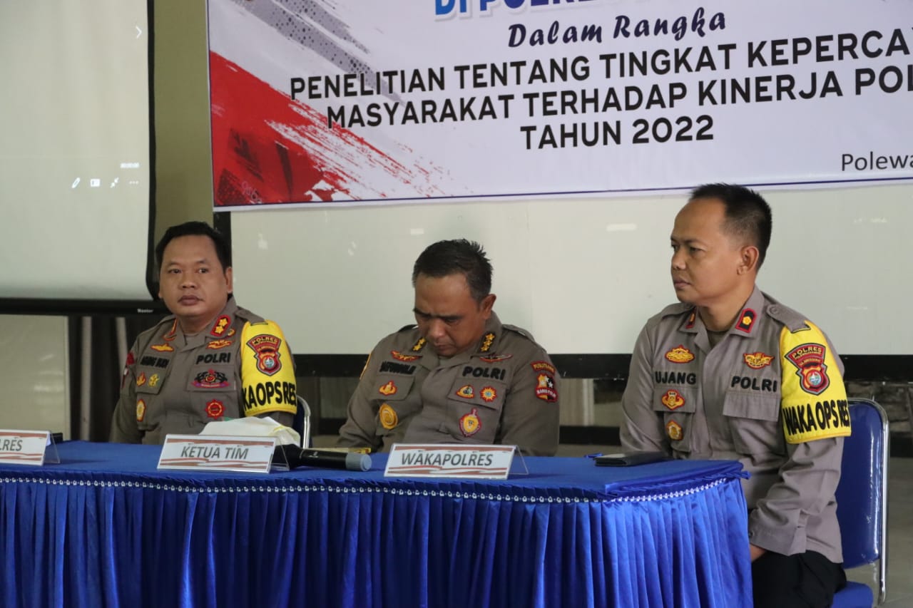 Puslitbang Polri Lakukan Penelitian Mengukur Kepercayaan Masyarakat Terhadap Kinerja Polri di Polres Polman