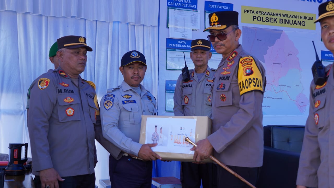 Kapolda Apresiasi Personil Gabungan Pos PAM Arus Balik Mudik Lebaran di Polsek Binuang,