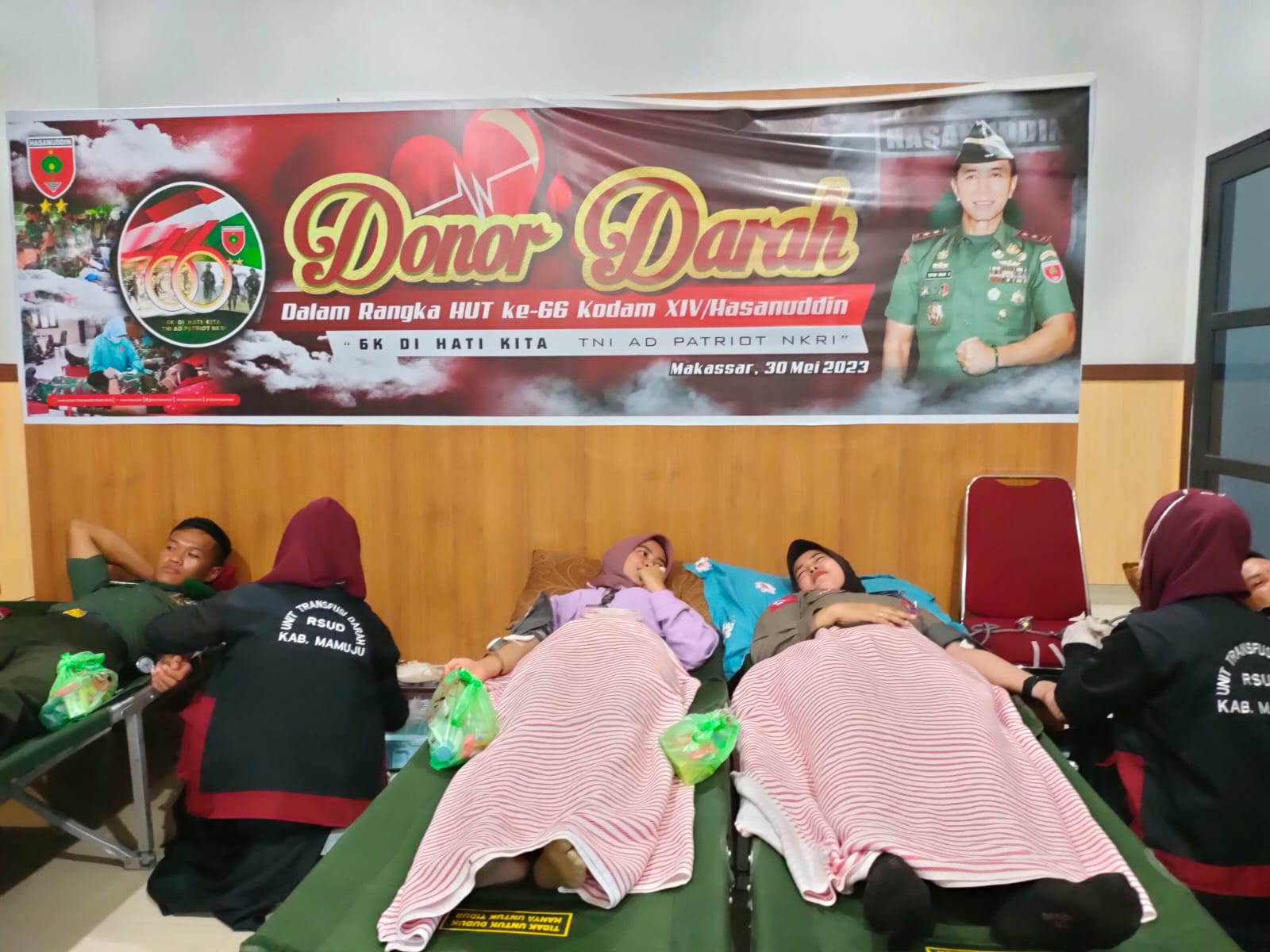 Polresta Mamuju Ikut Serta Aksi Donor Darah Dalam Rangka HUT Kodam XIV HSN Di Makodim 1418 Mamuju Polresta Mamuju Ikut Serta Aksi Donor Darah Dalam Rangka HUT Kodam XIV HSN Di Makodim 1418 Mamuju