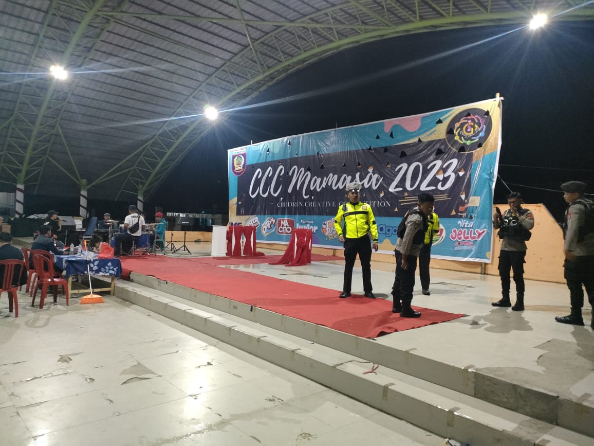 Personil Polsek Mamasa Laksanakan Pengamanan Children Creative Competition (CCC) Mamasa 2023.