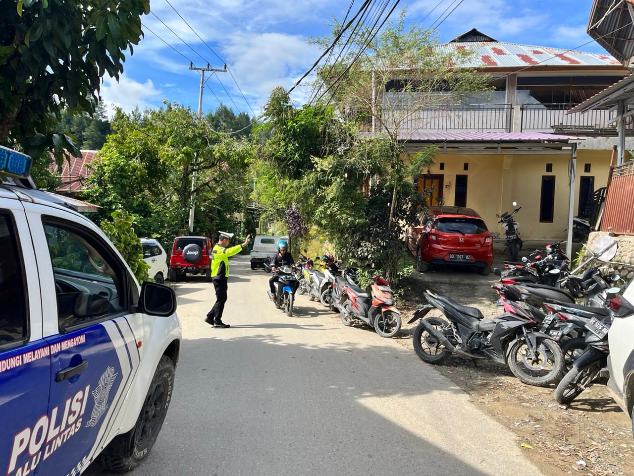 Jamin keamanan ibadah Minggu Sat Lantas Polres Mamasa Giat Patroli