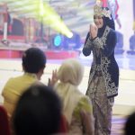 Atalia Ridwan Kamil Ikut Fashion Show HUT Dekranas