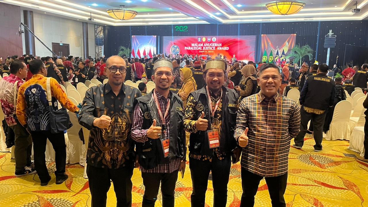 Dua Kepala Desa di Sulawesi Barat mendapat penghargaan dari Menteri Hukum dan HAM RI