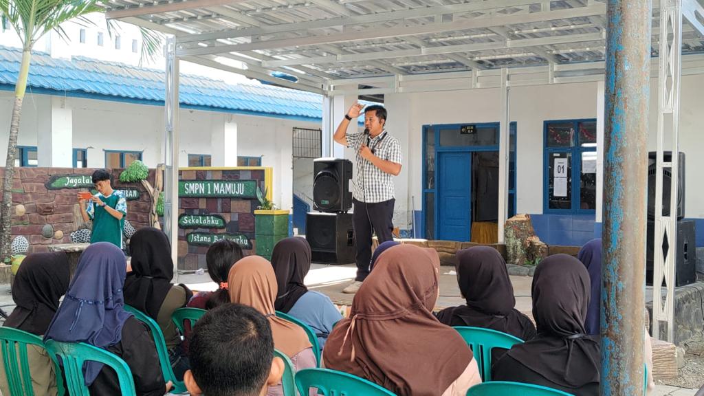 Subdit V Siber Ditreskrimsus Polda Sulbar Jumat Curhat Go To School Subdit V Siber Ditreskrimsus Polda Sulbar Jumat Curhat Go To School