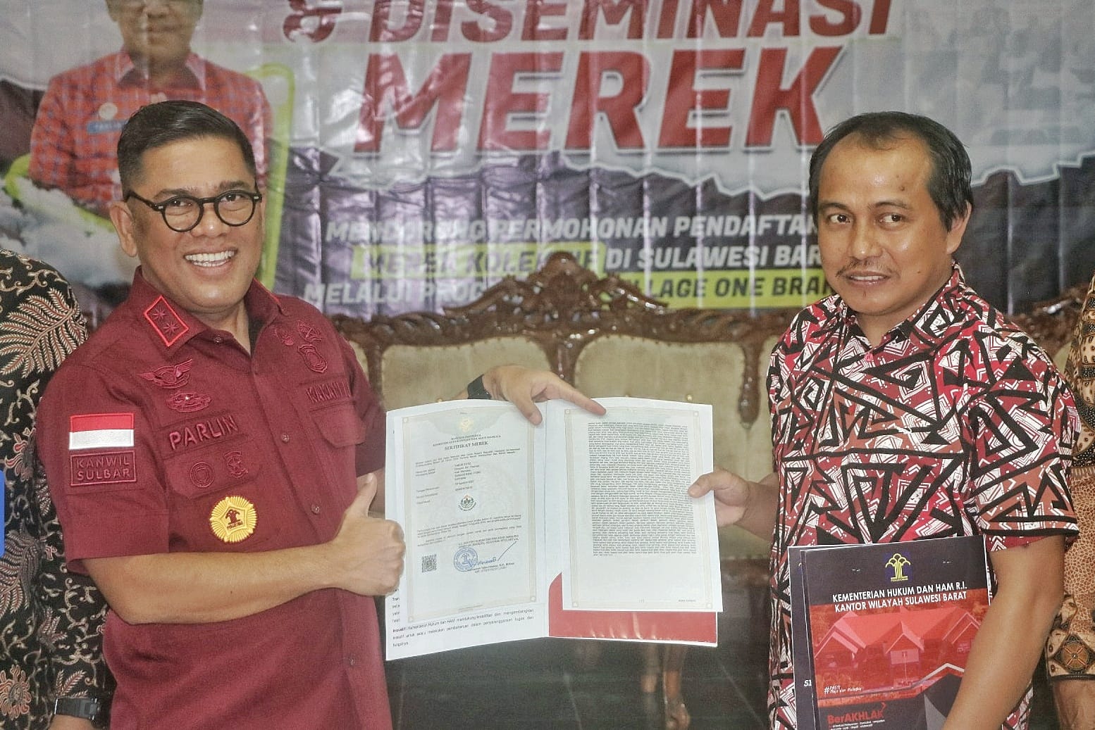 Parlindungan : Pentingnya Kesadaran Kolektif Membangun Daya Saing lokal. Parlindungan : Pentingnya Kesadaran Kolektif Membangun Daya Saing lokal.