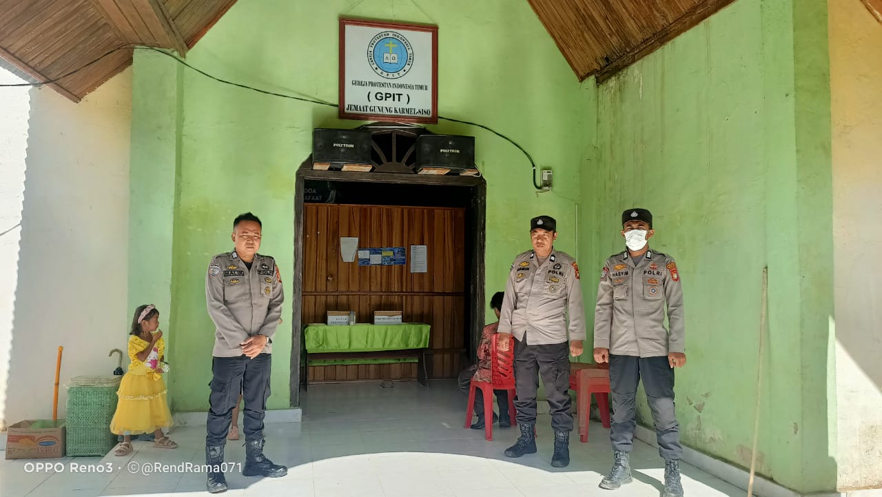 Polsek Arralle  Beri Rasa Nyaman ke  Warga Nasrani dalam Beribadah  Polsek Arralle  Beri Rasa Nyaman ke  Warga Nasrani dalam Beribadah