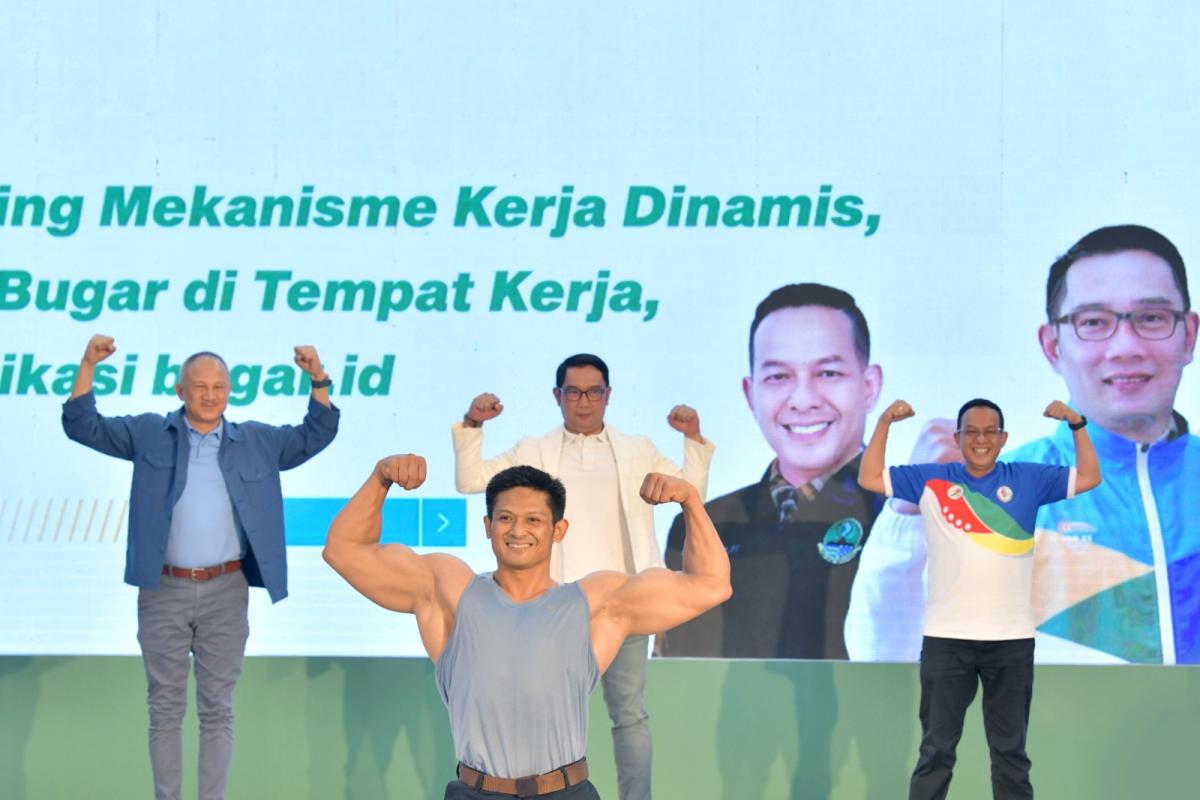 Pemdaprov Jabar yang Pertama di Indonesia Permanenkan Mekanisme Kerja Dinamis ASN dapat bekerja di mana saja berorientasi output dan outcome