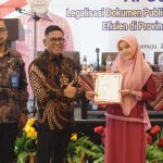 Parlindungan Serahkan Sertifikat Apostille Ke Qudrotun Nada Parlindungan Serahkan Sertifikat Apostille Ke Qudrotun Nada
