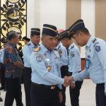 Kemenkumham Melantik dan Mengambil Sumpah Pejabat Fungsional Kemenkumham Melantik dan Mengambil Sumpah Pejabat Fungsional