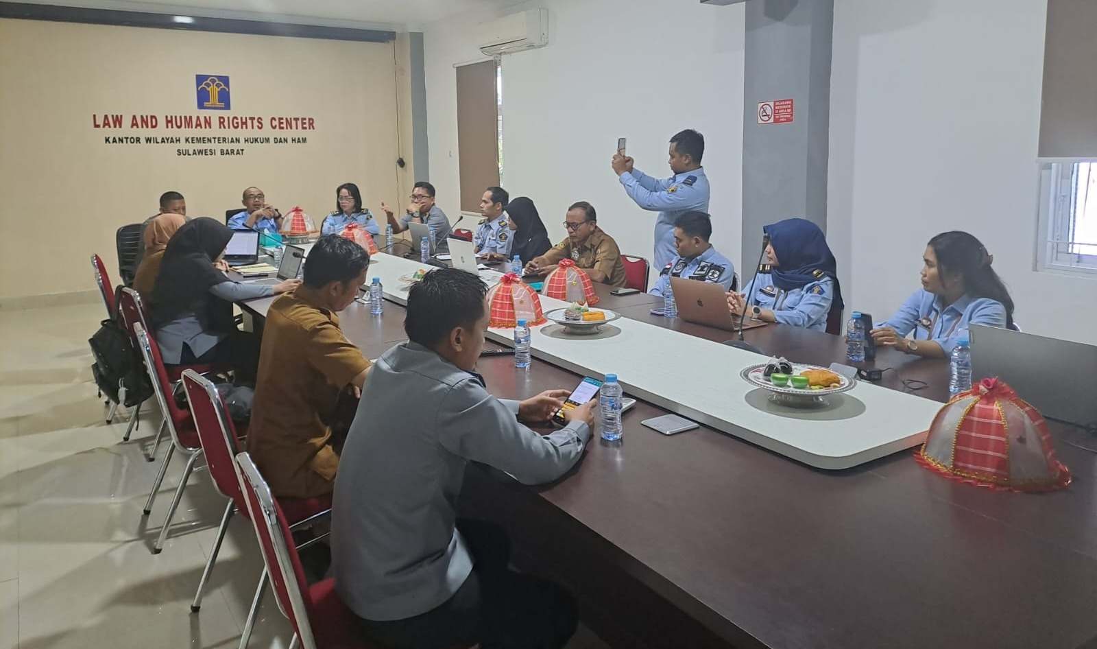 Kemenkumham Sulbar Evaluasi Hukum Perda Ketenagakerjaan Kemenkumham Sulbar Evaluasi Hukum Perda Ketenagakerjaan