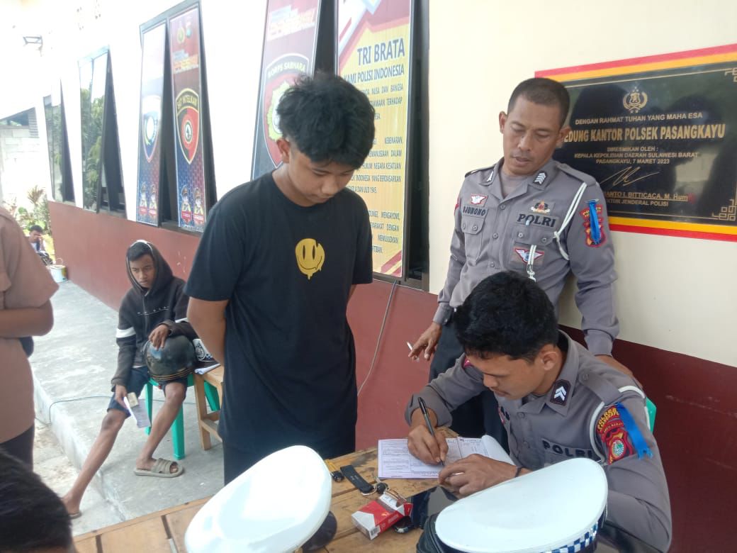 Resmi Berakhir OPS Patuh Marano 2023, Polres Pasangkayu Tindak Ratusan Pelanggar Lalulintas Resmi Berakhir OPS Patuh Marano 2023, Polres Pasangkayu Tindak Ratusan Pelanggar Lalulintas
