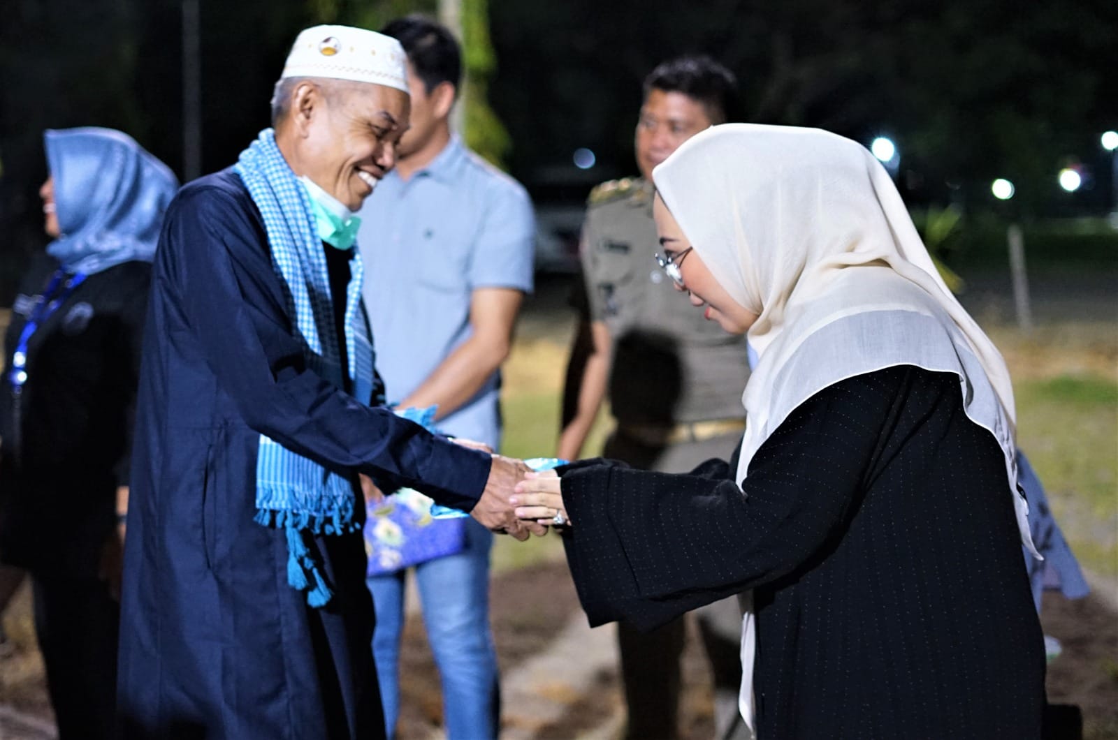 Jemaah Haji Kloter 36 Mamuju Tiba di Mamuju Jemaah Haji Kloter 36 Mamuju Tiba di Mamuju