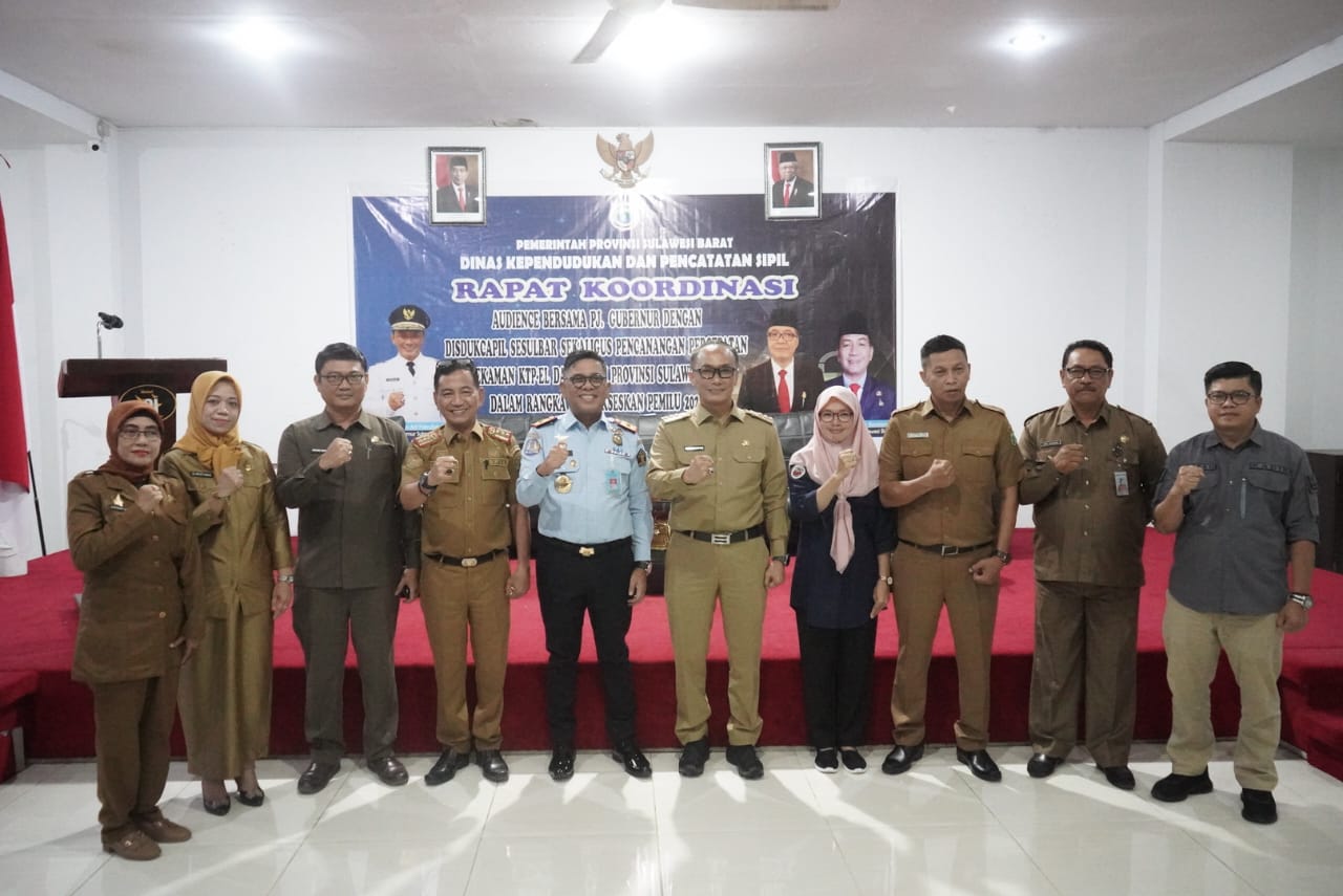 Pj Gub Sulbar, Prof Zudan: Dukcapil Wajib Jemput Bola Perekaman KTP-El Pj Gub Sulbar, Prof Zudan: Dukcapil Wajib Jemput Bola Perekaman KTP-El