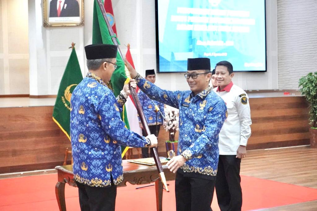 Pj Gubernur Sulbar Selaku Ketua DPN Korpri Lantik Pengurus Korpri BSSN Pj Gubernur Sulbar Selaku Ketua DPN Korpri Lantik Pengurus Korpri BSSN