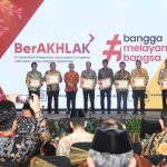 Tata Kelola Pengadaan ASN Terbaik, Kemenkumham Terima Penghargaan dari Menpan RB. Tata Kelola Pengadaan ASN Terbaik, Kemenkumham Terima Penghargaan dari Menpan RB.