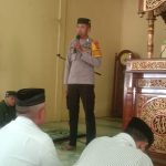 Bhabinkamtibmas Polsek Kalukku Imbau Warga Kibarkan Bendera Merah Putih Bhabinkamtibmas Polsek Kalukku Imbau Warga Kibarkan Bendera Merah Putih