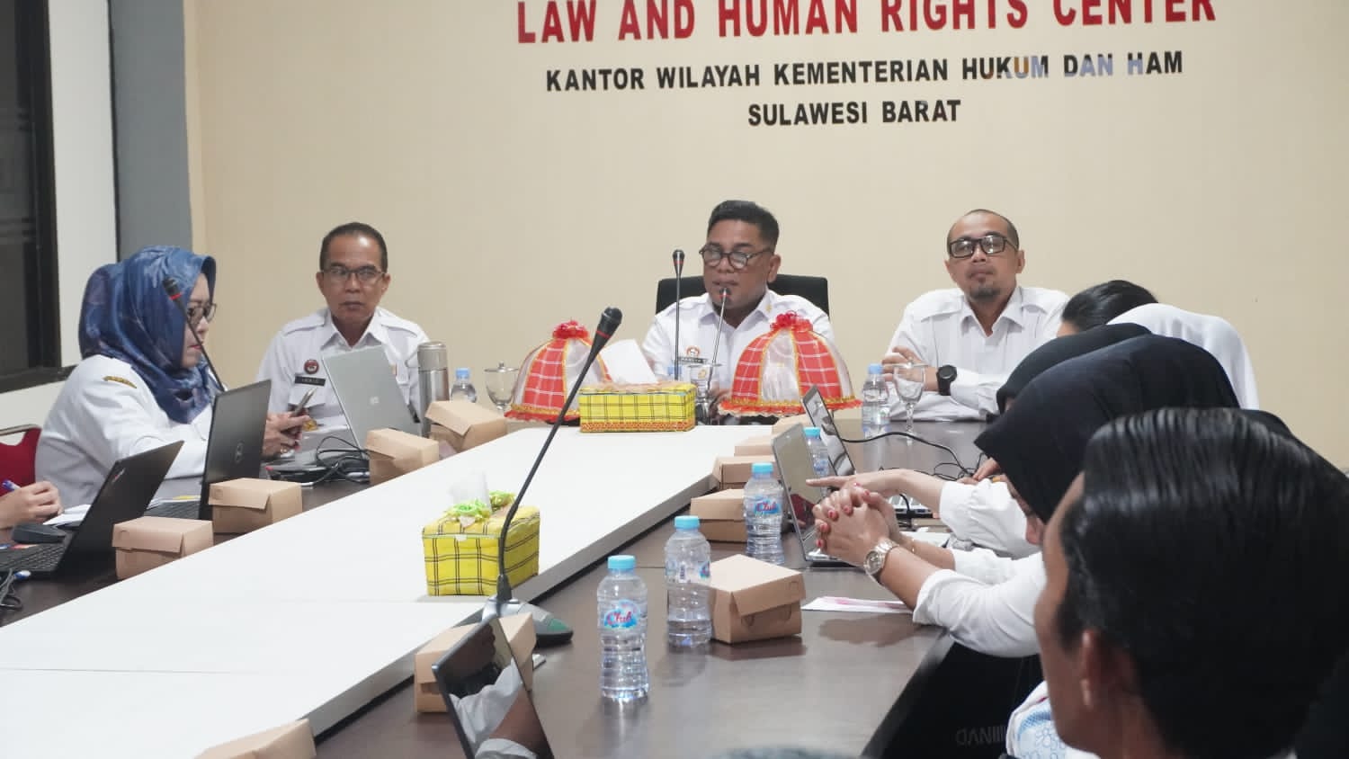 Parlindungan Mmbuka Pelaksanaan FGD Pembinaan dan Penguatan Kepada Sekretariat Wilayah Parlindungan Mmbuka Pelaksanaan FGD Pembinaan dan Penguatan Kepada Sekretariat Wilayah