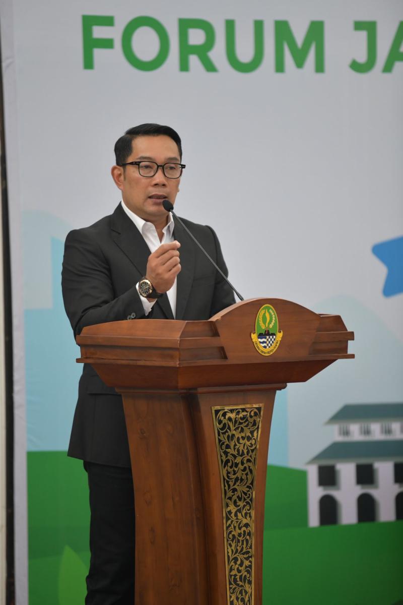 Pimpin Rapim, Gubernur Ridwan Kamil Kaji Rute Kereta Gantung