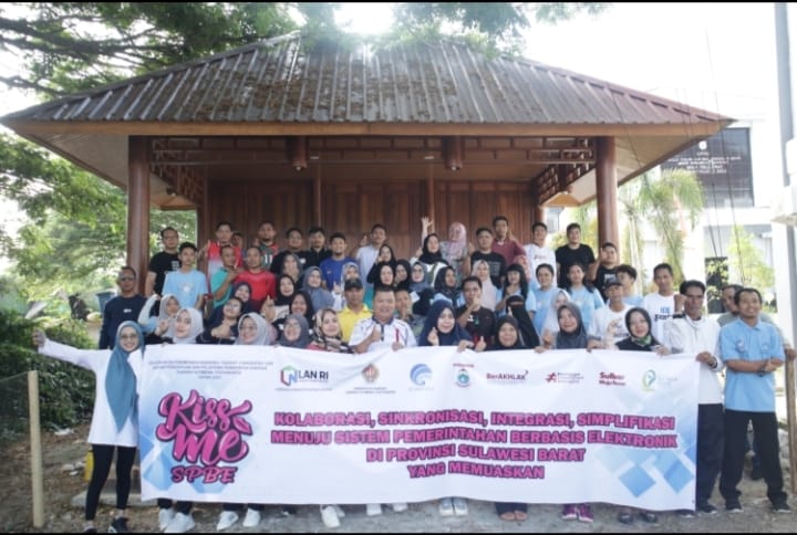 Dinas Kominfopers Sulbar Gelar Employee Gathering