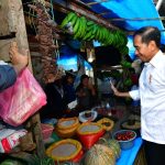 Presiden Jokowi Tinjau Pasar Tumpah Mamasa Presiden Jokowi Tinjau Pasar Tumpah Mamasa