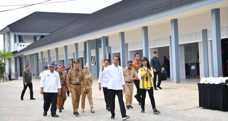 PJ Gubernur Zudan Berikan Pemikiran Untuk Membangun Sulbar dan di Respon Positif Oleh Presiden Jokowi