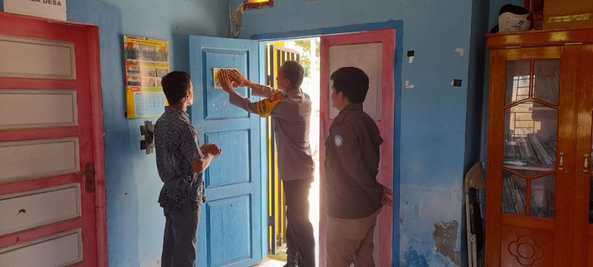 Bhabinkamtibmas Polsek Baras Sosialisasi Layan Contact Center 110 Polri Di Desa Binaan