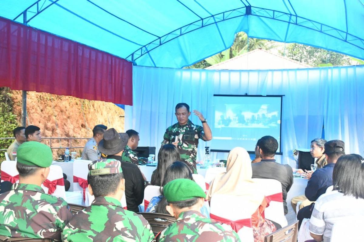 Danrem 142/Tatag hadiri Peresmian 2.664 titik Sumur Bor