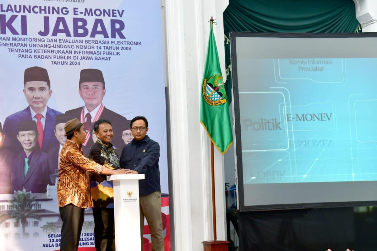 Sekda Herman Suryatman Luncurkan e - Monev Keterbukaan Informasi Publik