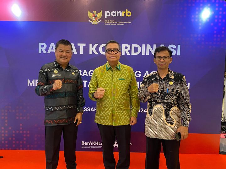 Sekprov Muhammad Idris Hadiri Rakor Kelembagaan dan Tatalaksana Kemenpan RB Sekprov Muhammad Idris Hadiri Rakor Kelembagaan dan Tatalaksana Kemenpan RB